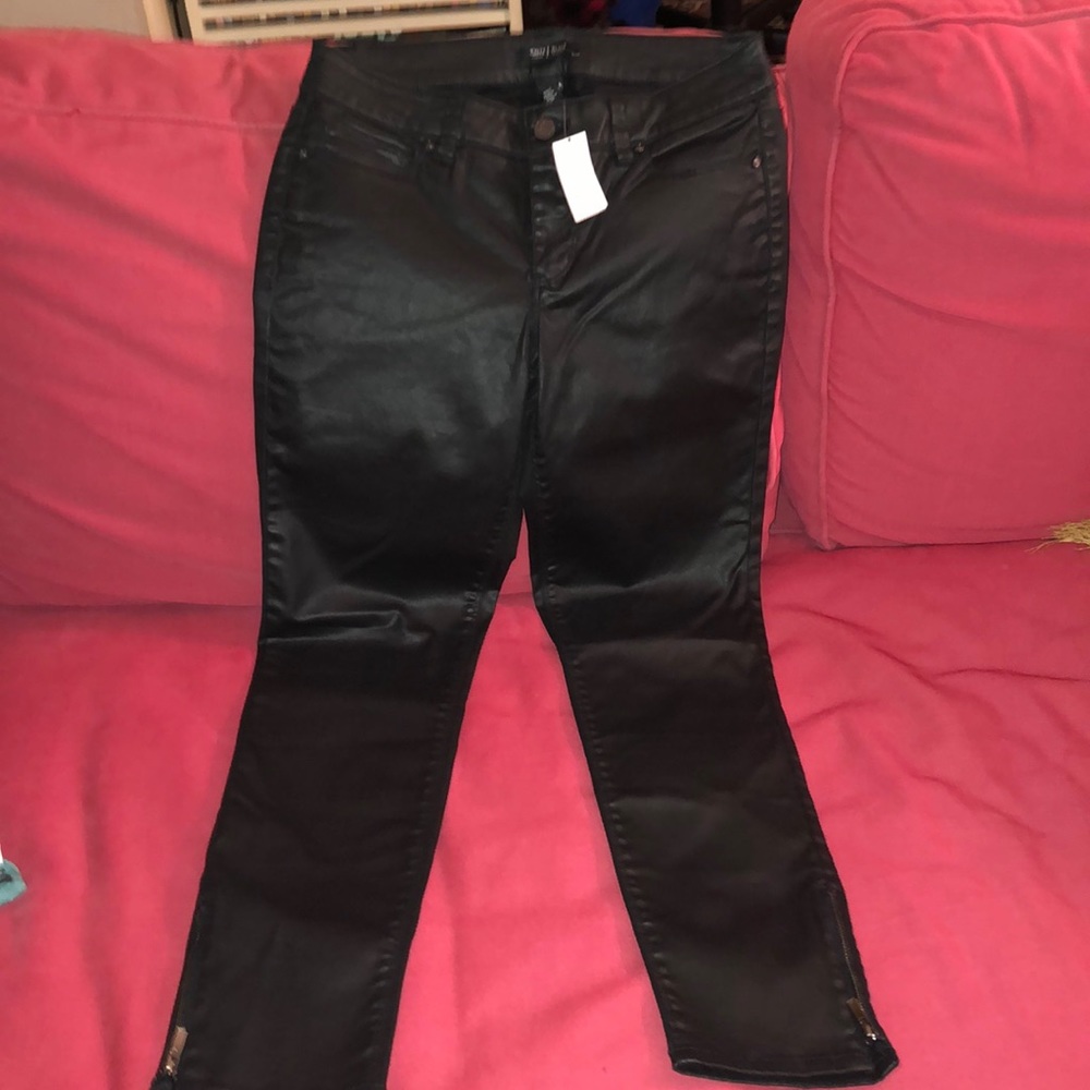 WHBM BLACK COATED SKIMNER PANTS
